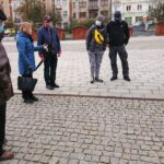 18.10.2020. Ostrowiec Św. Spacer "Wokół ostrowieckiego Rynku" z Centrum Krajoznawczo-Historycznym im. prof. Mieczysława Radwana / Emilia Sitarska / Radio Kielce