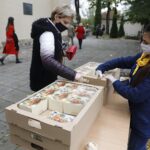 11.10.2020 Kielce. Obchody Dnia Papieskiego i zbiórka na stypendia / Jarosław Kubalski / Radio Kielce