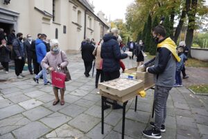 11.10.2020 Kielce. Obchody Dnia Papieskiego i zbiórka na stypendia / Jarosław Kubalski / Radio Kielce