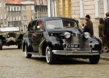 Końskie. Kolekcja zabytkowych samochodów Adama Kwiela. Na zdjęciu: 1939 cadillac Fleetwood / archiwum Adam Kwiel