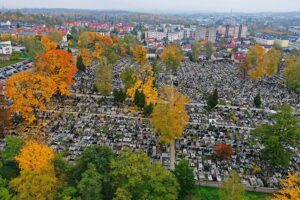 25.10.2020. Kielce. Cmentarz Komunalny i Stary / Jarosław Kubalski / Radio Kielce