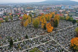 25.10.2020. Kielce. Cmentarz Komunalny i Stary / Jarosław Kubalski / Radio Kielce