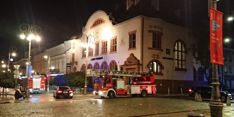 18.10.2020. Kielce. Akcja straży pożarnej w centrum miasta / Michał Kita / Radio Kielce