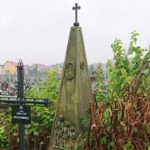 17.10.2020. Szewna. Spacer krajoznawczo-historyczny po cmentarzu szewieńskim / Emilia Sitarska / Radio Kielce