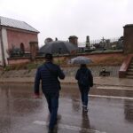 17.10.2020. Szewna. Spacer krajoznawczo-historyczny po cmentarzu szewieńskim / Emilia Sitarska / Radio Kielce