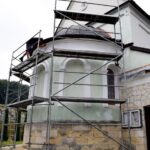 19.10.2020. Małoszów. Kościół w trakcie remontu / UMiG Skalbmierz