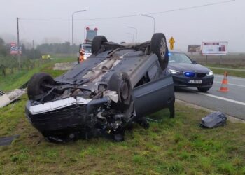 25.10.2020. Rataje Słupskie. Wypadek / KPP Busko-Zdrój