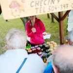 04.10.2020. Tokarnia. Piknik pszczelarski w Muzeum Wsi Kieleckiej / Wiktor Taszłow / Radio Kielce