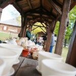 04.10.2020. Tokarnia. Piknik pszczelarski w Muzeum Wsi Kieleckiej / Wiktor Taszłow / Radio Kielce