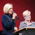 05.10.2020. Kielce. Inauguracja roku akademickiego Uniwersytetu Trzeciego Wieku. Na zdjęciu (od lewej): Renata Janik - wicemarszałek województwa świętokrzyskiego,  Elżbieta Iwan - prezes Świętokrzyskiego Uniwersytetu Trzeciego Wieku / Wiktor Taszłow / Radio Kielce