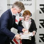 07.10.2020. Kielce. Rozstrzygnięcie konkursu historycznego "Klub Odkrywców". Na zdjęciu (od lewej):  Krzysztof Słoń - senator, Adam Miś / Wiktor Taszłow / Radio Kielce