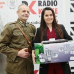 07.10.2020. Kielce. Rozstrzygnięcie konkursu historycznego "Klub Odkrywców". Na zdjęciu (od lewej): Dionizy Krawczyński - prezes Stowarzyszenia Rekonstrukcji Historycznych "Jodła", Emilia Borowska / Wiktor Taszłow / Radio Kielce