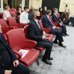 07.10.2020. Kielce. Rozstrzygnięcie konkursu historycznego "Klub Odkrywców". Na zdjęciu (od lewej): Tadeusz Sikora - dyrektor Muzeum Wsi Kieleckiej, Zbigniew Koniusz - wojewoda świętokrzyski, minister Jan Józef Kasprzyk - szef Urzędu do Spraw Kombatantów i Osób Represjonowanych, Krzysztof Słoń - senator / Wiktor Taszłow / Radio Kielce