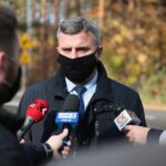 30.10.2020. Borków. Otwarcie wyremontowanych dróg z Funduszu Dróg Samorządowych w gminie Daleszyce. Na zdjęciu: Dariusz Meresiński - burmistrz Daleszyc / Wiktor Taszłow / Radio Kielce