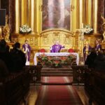 30.10.2020. Kielce. Msza św. z udziałem kibiców Korony Kielce / Wiktor Taszlow / Radio Kielce