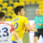 31.10.2020 Kielce. Mecz Łomża Vive Kielce - Energa MKS Kalisz. Na zdjęciu: Alex Dujszebajew / Wiktor Taszłow / Radio Kielce