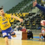 31.10.2020 Kielce. Mecz Łomża Vive Kielce - Energa MKS Kalisz. Na zdjęciu: Alex Dujszebajew / Wiktor Taszłow / Radio Kielce