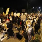 26.10.2020. Kielce. Marsz przeciwników zaostrzenia ustawy antyaborcyjnej / Jarosław Kubalski / Radio Kielce