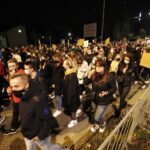 26.10.2020. Kielce. Marsz przeciwników zaostrzenia ustawy antyaborcyjnej / Jarosław Kubalski / Radio Kielce