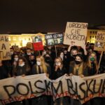 26.10.2020. Kielce. Marsz przeciwników zaostrzenia ustawy antyaborcyjnej / Jarosław Kubalski / Radio Kielce