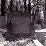 Jędrzejów. Cmentarz Św. Trójcy. Do 2003 roku spoczywał tu pułkownik Kazimierz Zenkteller / andreovia .pl