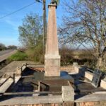 26.11.2020. Topola. Pomnik upamiętniający mord dokonany przez Niemców 28 stycznia 1944 roku / UMiG Skalbmierz