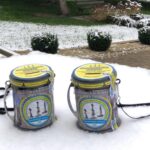 29.11.2020. Skalbmierz. Kwesta przed kościołem w Skalbmierzu / Karolina Basiak