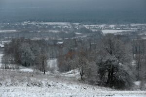 29.11.2020. Zima w Górach Świętokrzyskich / Robert Felczak / Radio Kielce