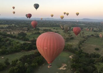 Birma. Bagan / Majka Szura