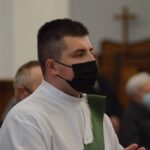 08.11.2020. Gorzyce. Udzielenie święceń prezbiterialnych diakonowi Piotrowi Sosnówce. Na zdjęciu: diakon Piotr Sosnówka / ks. Wojciech Kania