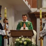 08.11.2020. Gorzyce. Udzielenie święceń prezbiterialnych diakonowi Piotrowi Sosnówce / ks. Wojciech Kania