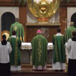 08.11.2020. Gorzyce. Udzielenie święceń prezbiterialnych diakonowi Piotrowi Sosnówce / ks. Wojciech Kania