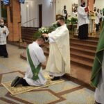 08.11.2020. Gorzyce. Udzielenie święceń prezbiterialnych diakonowi Piotrowi Sosnówce / ks. Wojciech Kania