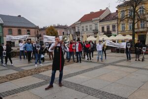 03.11.2020. Kielce. Protest branży gastronomicznej / Michał Kita / Radio Kielce