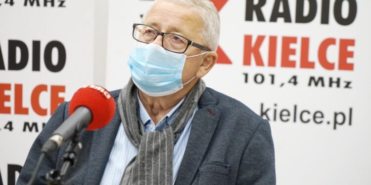 11.10.2020 Kielce. Studio Polityczne Radia Kielce. Na zdjęciu: Czesław Siekierski – PSL / Jarosław Kubalski / Radio Kielce