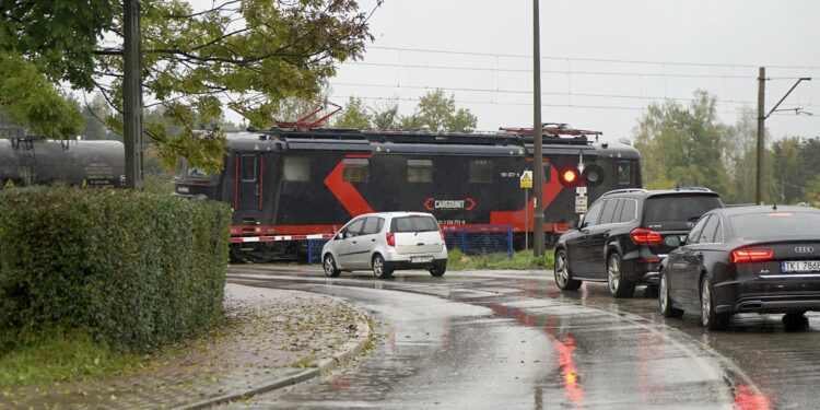 Zagnańsk. Przejazd kolejowo-drogowy / Robert Felczak / Radio Kielce