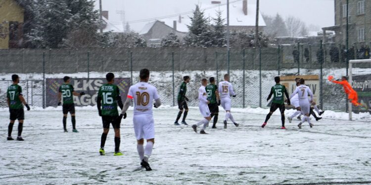 29.11.2020. Łagów. 16. kolejka III ligi: ŁKS Probudex - Stal Stalowa Wola / Kamil Król / Radio Kielce