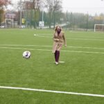 13.11.2020. Bogoria. Otwarcie boisk przy Zespole Placówek Oświatowych w Bogorii. Na zdjęciu: Anna Krupka - wiceminister kultury, dziedzictwa narodowego i sportu / Jarosław Kubalski / Radio Kielce