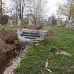 06.11.2020 Kielce. Montaż oświetlenia na Skwerze Pamięci Ofiar Katynia / Jarosław Kubalski / Radio Kielce