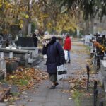 03.11.2020. Kielce. Cmentarz przy ulicy Ściegiennego / Jarosław Kubalski / Radio Kielce