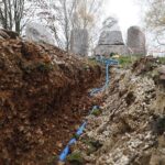 06.11.2020 Kielce. Montaż oświetlenia na Skwerze Pamięci Ofiar Katynia / Jarosław Kubalski / Radio Kielce