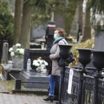 03.11.2020. Kielce. Cmentarz przy ulicy Ściegiennego / Jarosław Kubalski / Radio Kielce