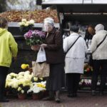 03.11.2020. Kielce. Cmentarz przy ulicy Ściegiennego / Jarosław Kubalski / Radio Kielce