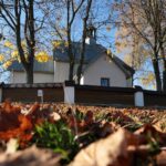 15.11.2020. Kostomłoty. Kaplica Rzymskokatolicka pw. Przemienienia Pańskiego / Robert Felczak / Radio Kielce