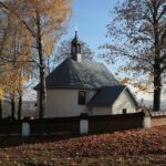 15.11.2020. Kostomłoty. Kaplica Rzymskokatolicka pw. Przemienienia Pańskiego / Robert Felczak / Radio Kielce