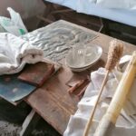 01.11.2020. Kózki. Eksponaty, które udało się zebrać w ramach tworzenia izby / Marta Gajda / Radio Kielce