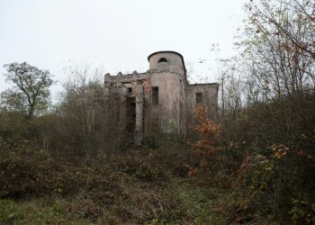 28.11.2020. Wolica. Ruiny willi Joachima Hempla / Robert Felczak / Radio Kielce