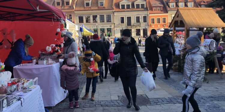 02.12.2018 Sandomierz. Kiermasz mikołajkowy  / Grażyna Szlęzak-Wójcik / Radio Kielce