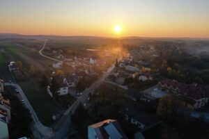 08.11.2020. Bieliny. Ulica Starowiejska / Jarosław Kubalski / Radio Kielce