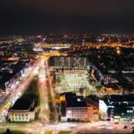 10.11.2020. Kielce. Budynek Świętokrzyskiego Urzędu Wojewódzkiego z napisem: 11.XI / Jarosław Kubalski / Radio Kielce